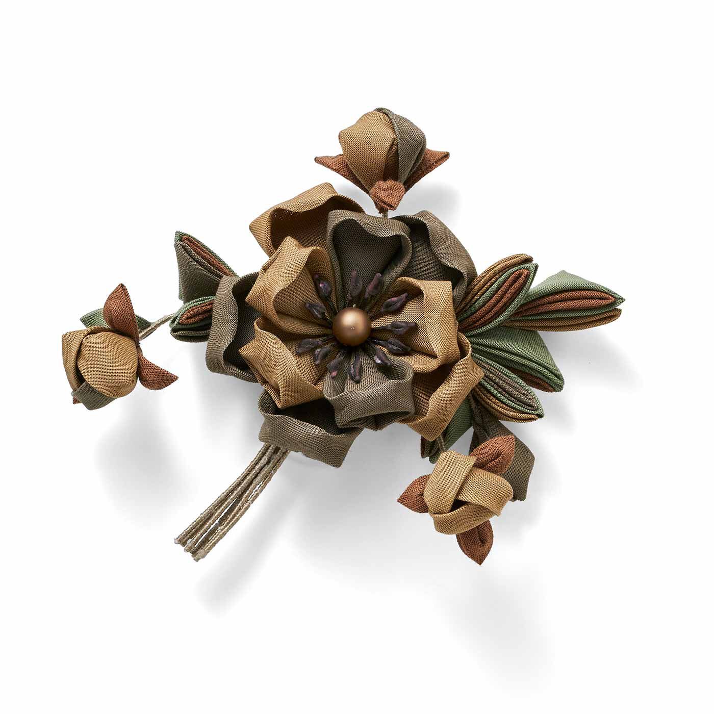 クチュリエ|四季折々の花にふれる 正方形カット済みのオーガニックコットン つまみ細工の会（期間予約）|9月分お届け サザンカ