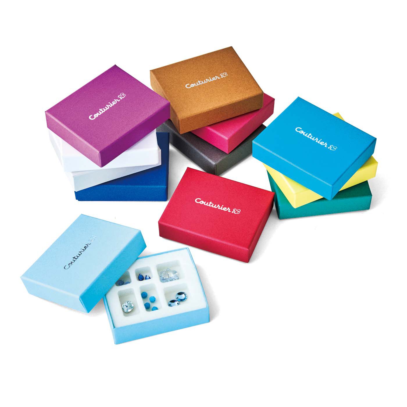Couturier|【タイプが選べる】presented by Couturier 美しい輝きをいつもそばに　127個のスワロフスキー(R)・クリスタル|輝きを守る、オリジナルの収納ボックス入り。
