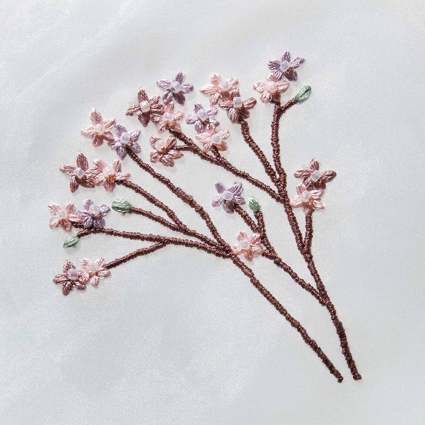 クチュリエ|透かして眺めて撮りたくなる お花のオーガンジー刺しゅうの会|いつまでも満開の桜