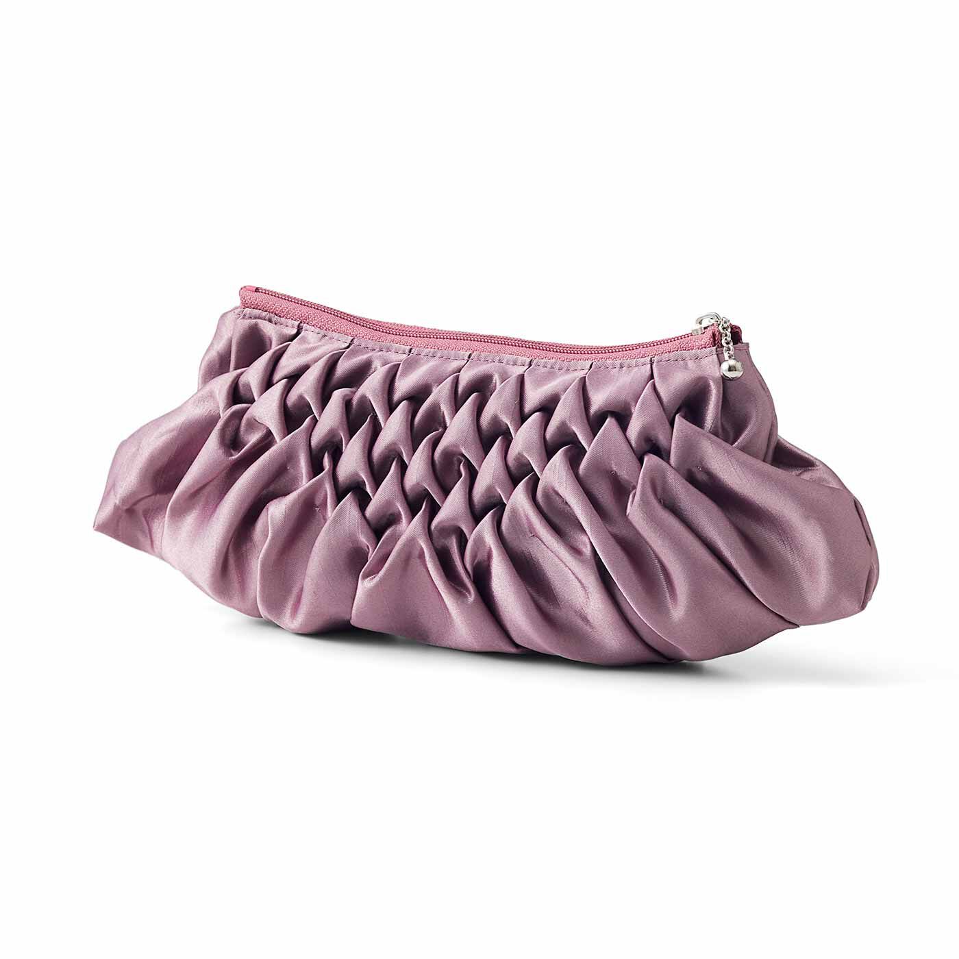 Couturier[クチュリエ]|ラティススモッキングで浮かび上がる立体模様 デイリーに使える シャイニーポーチの会|Arrow