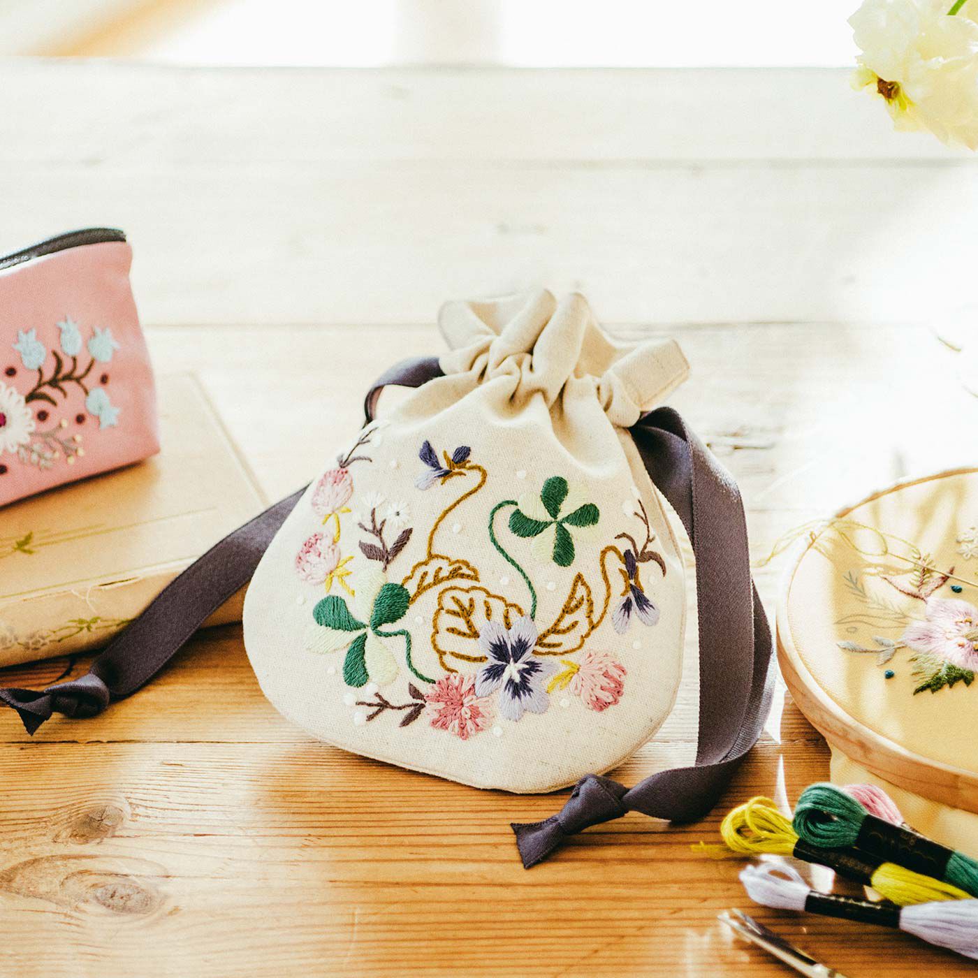 Couturier|野の花を刺しゅうする 日々の暮らしに使える布小物の会