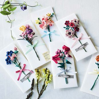 クチュリエ | 毎日をやさしく彩るつまみ細工の小さな花束