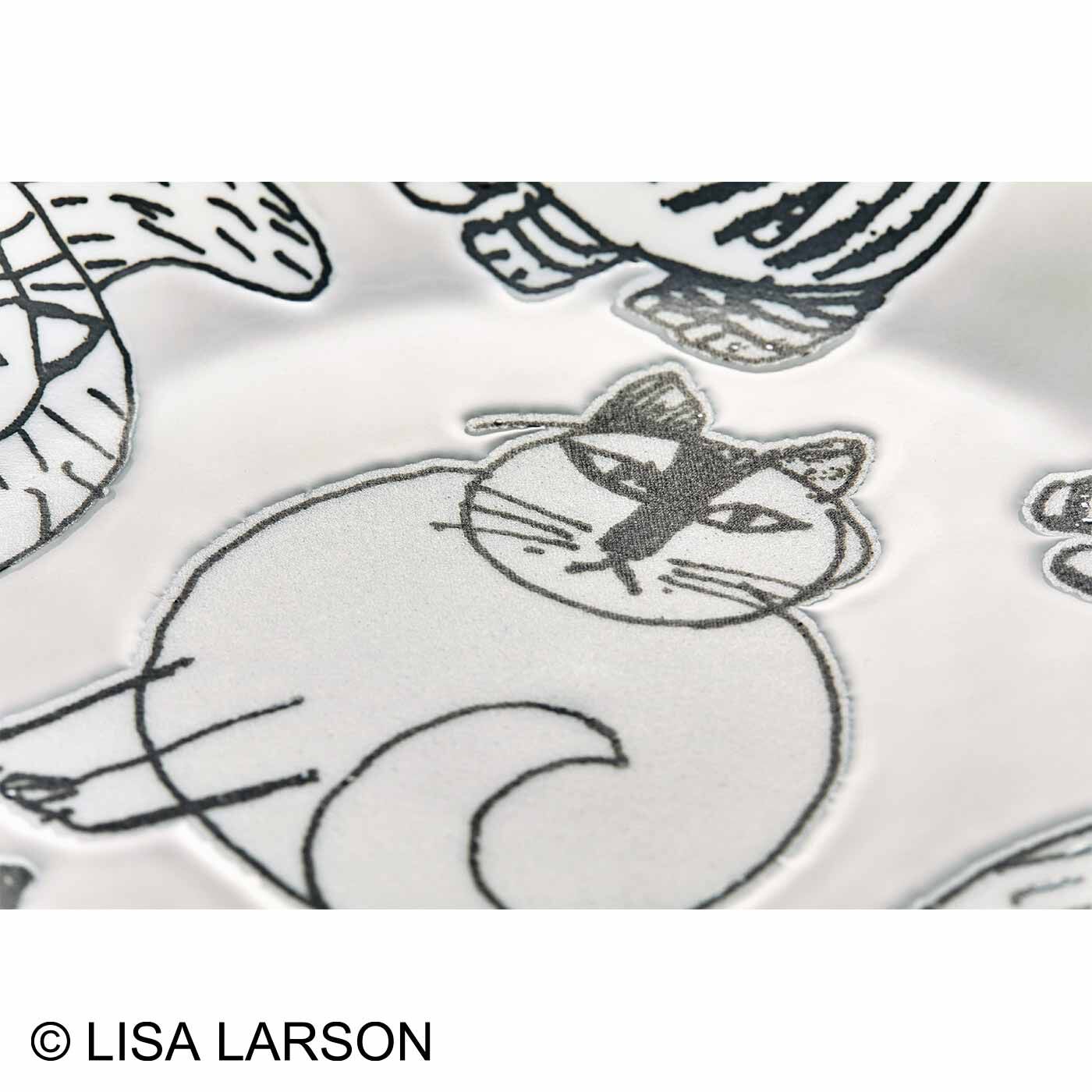 クチュリエ|リサ・ラーソン　おそろいがかわいい スケッチねこのプレート＆ボウルセットの会|こだわりの手法で表現したマットとツルツル、手ざわりの違う2種類の質感も魅力。