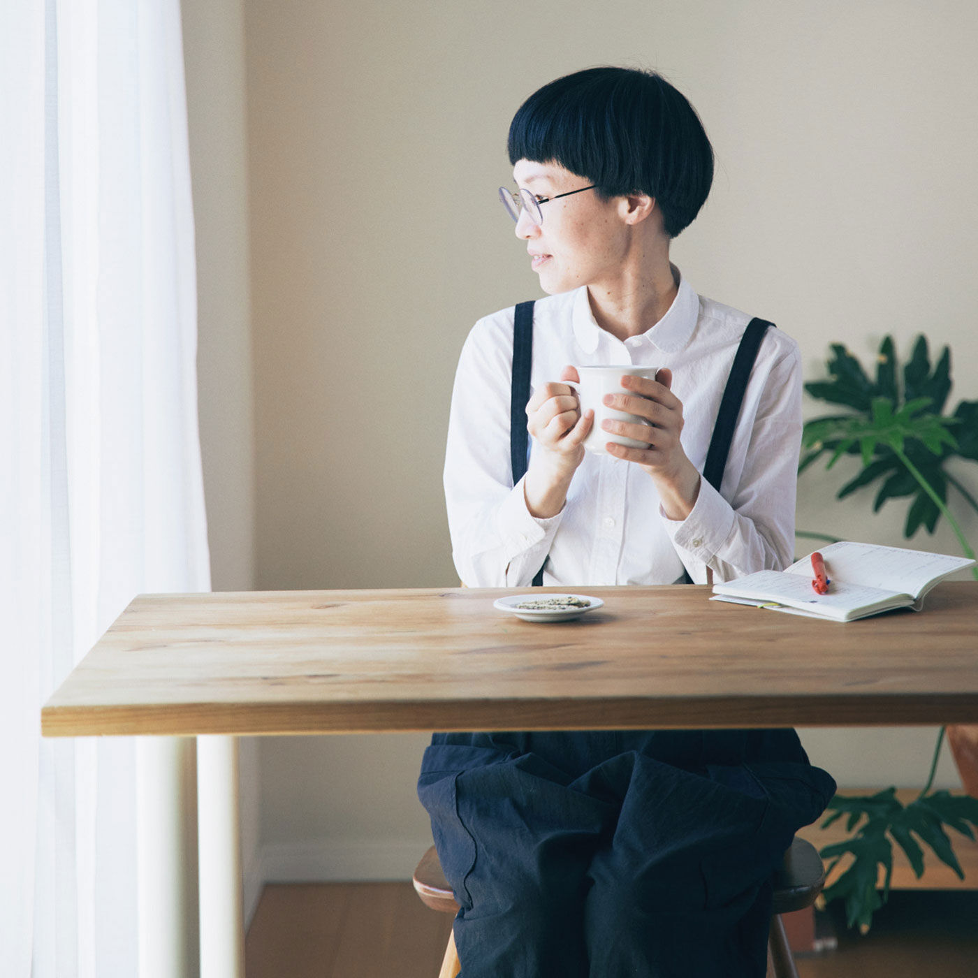 Couturier[クチュリエ]|クチュリエムック　てとりあしとりレッスン〈vol.1 刺し子〉|フェリシモ入社以来､手づくりキットの商品企画ひとすじ十数年。手仕事の魅力や手法は､人から人へ伝える昔ながらの感覚がいちばんわかりやすい！という経験をもとに､てとりあしとりシリーズを企画している“ふるる”がコンセプトブックをナビゲートします。