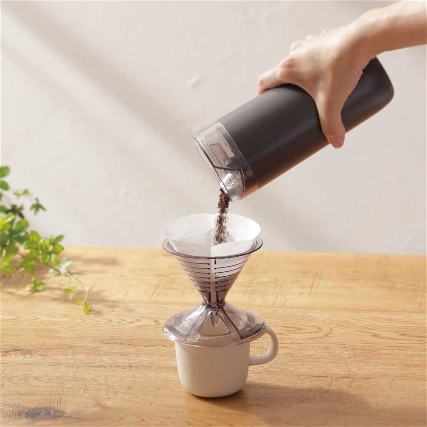 ミニツク|ひと振りで粉が量れる コーヒー粉キャニスター