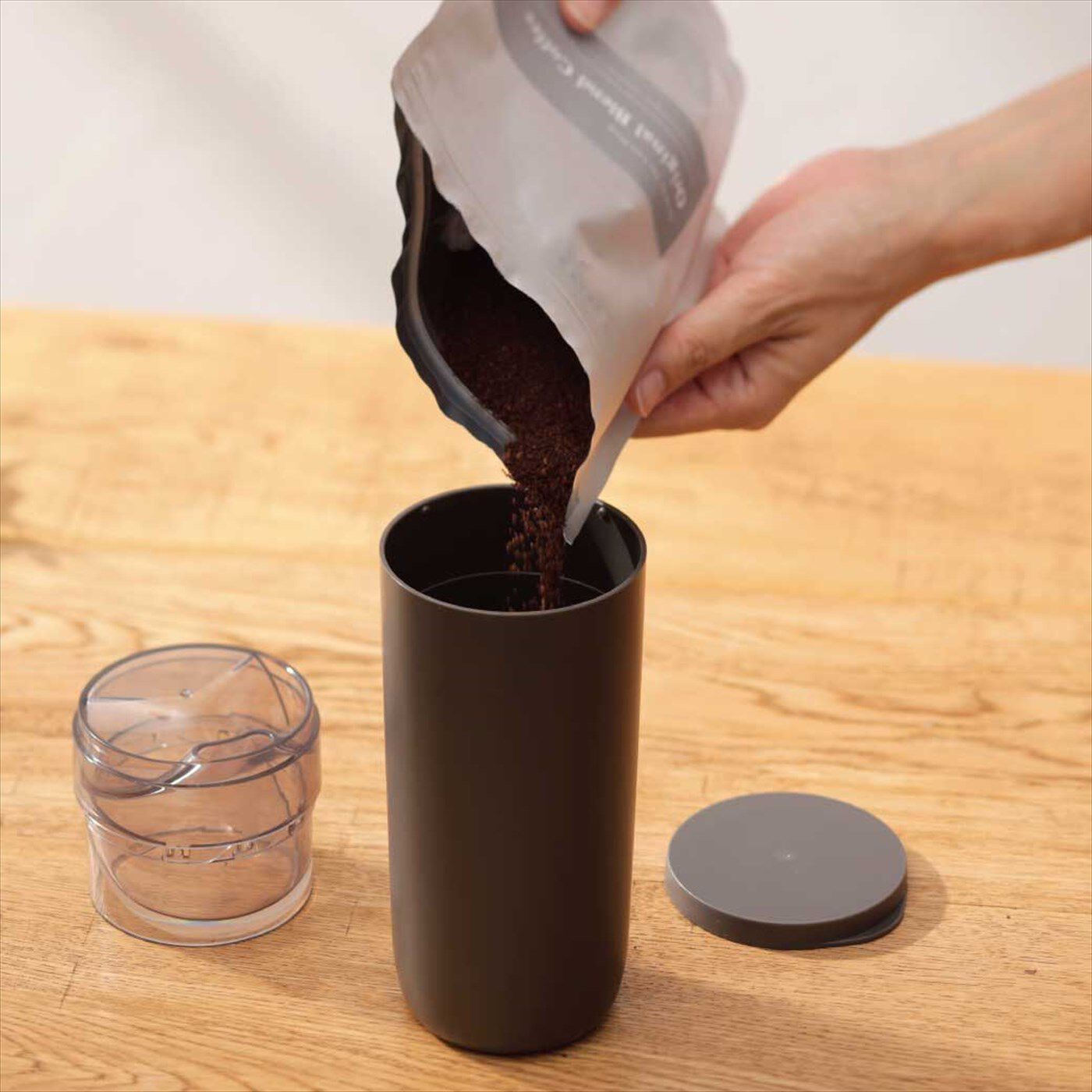 ミニツク|ひと振りで粉が量れる コーヒー粉キャニスター