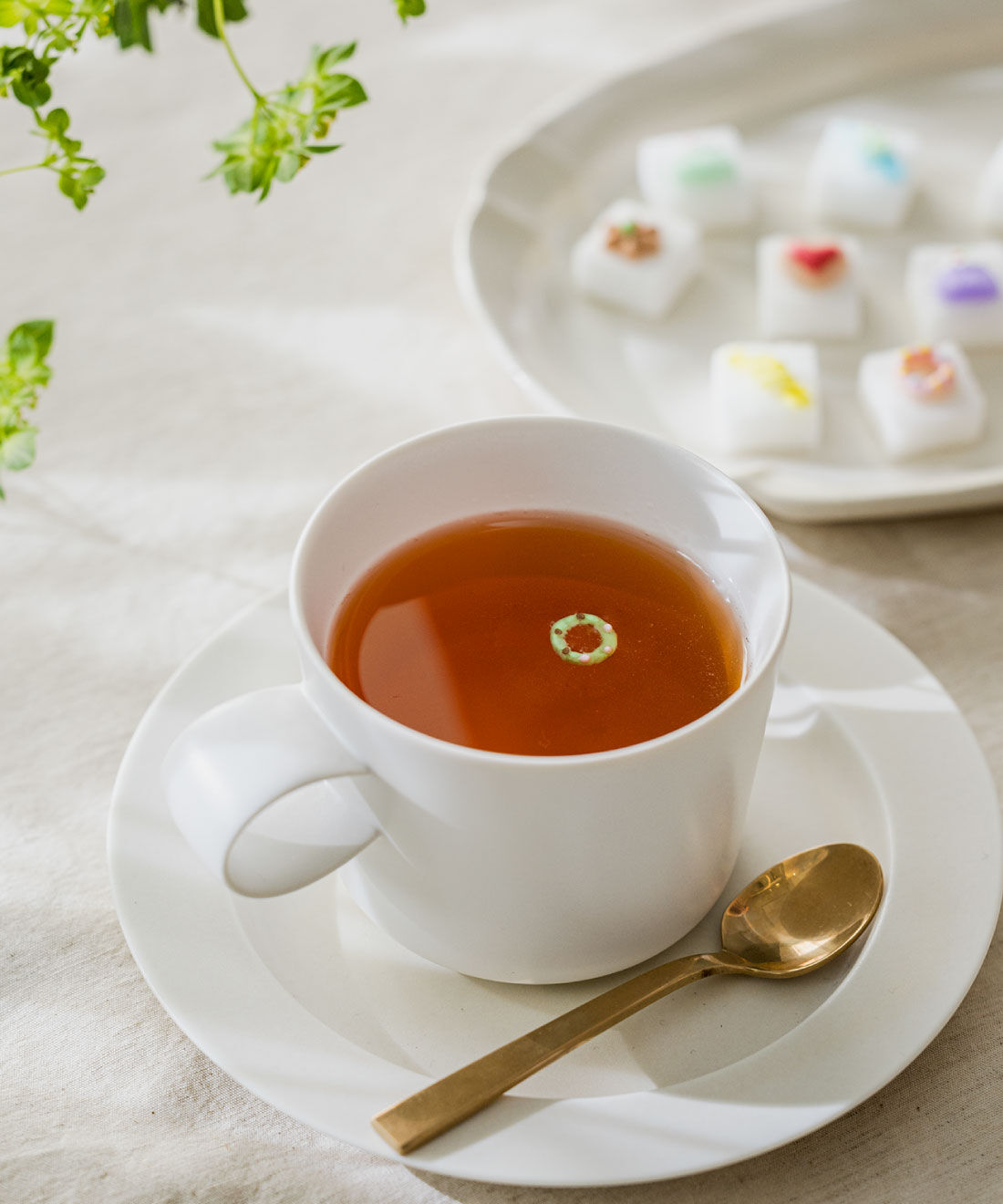 ミニツク|【7月分以降よりお届け】お茶の時間にぷち占い お菓子なティーシュガーの会|アイシングは立体的にきれいなまま浮かばないものや、浮かんでくるアイシングが少ないものもあります。ご了承ください。