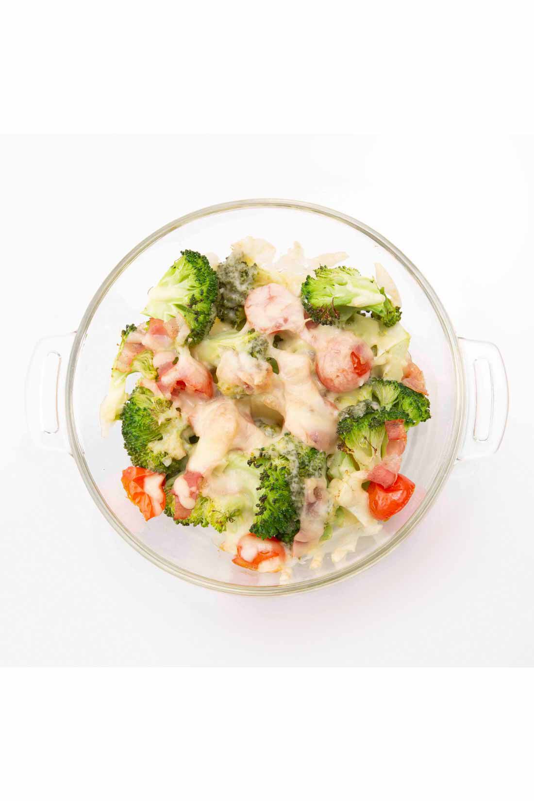 ミニツク| チンするだけおまかせ調理 野菜がたっぷり摂れる耐熱ガラス鍋〈ピンク 1.5L〉