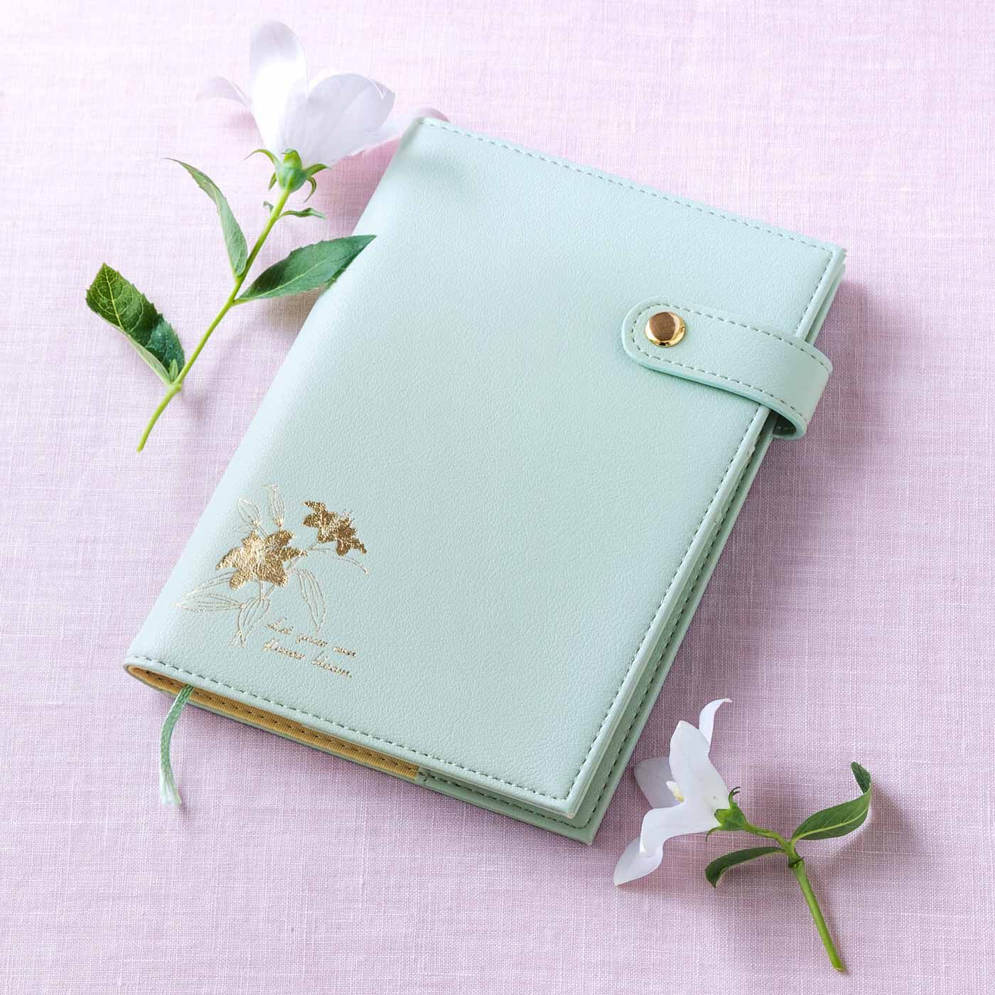 立ったままでも書きやすい 文庫本サイズのスケ帳カバー|かための芯材入りで丈夫。
