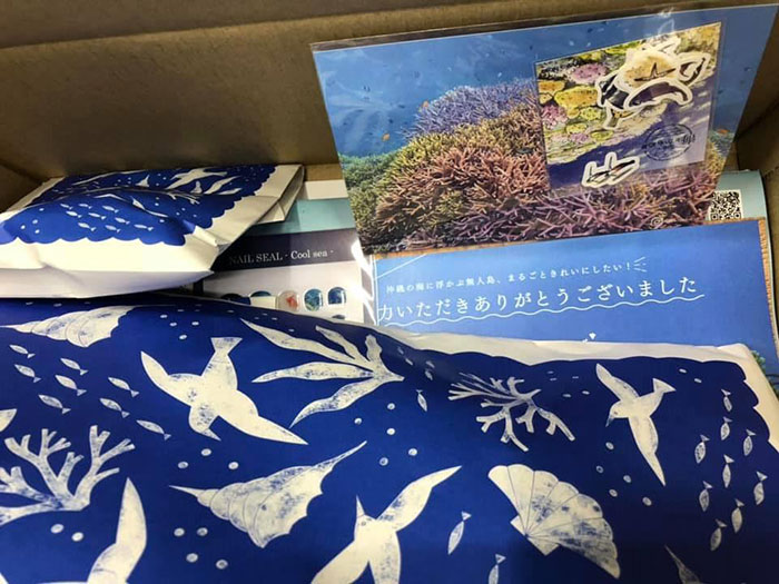 お届け箱ご開帳ーーー!