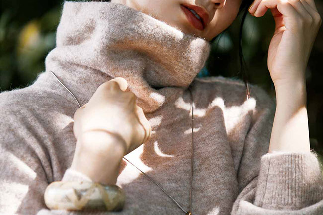 MEDE19F ビッグニットワンピース〈ベージュ〉