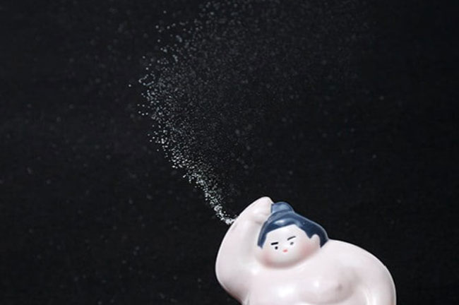 クスっと笑えば