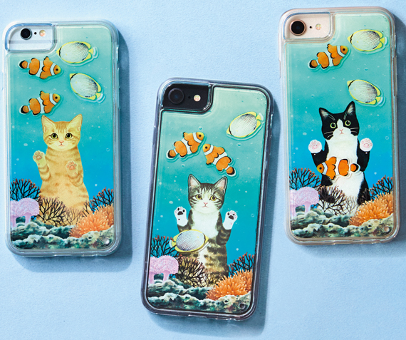 おいしそうだニャー 水槽をのぞく猫のリキッドスマホケース キジトラ白 その他バッグ バッグ バッグ 財布 靴 猫好きの猫グッズ 猫 雑貨の通販 コミュニティ フェリシモ猫部