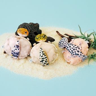 YOU+MORE! Smiling leopard gecko pouch collection