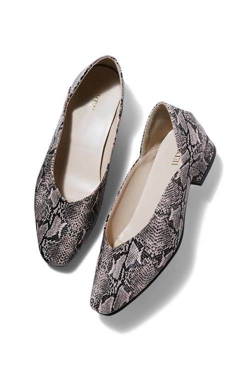 Iedit イディット 女らしいスクエアトウパンプス ベージュ パンプス 靴 バッグ 財布 靴 レディースファッション 雑貨のアウトレット通販 Real Stock Iedit イディット 女らしいスクエアトウパンプス ベージュ パンプス 靴 バッグ 財布 靴 レディースファッション 雑貨のアウトレット通販 Real Stock