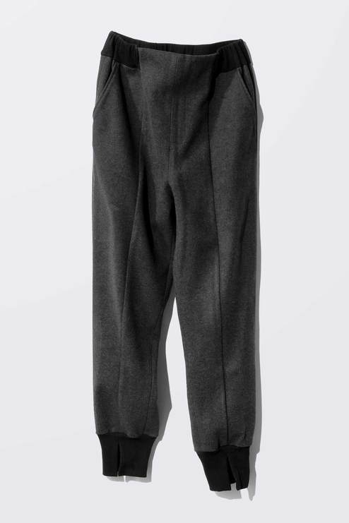 Mede19f すそスリットジョグパンツ グレー パンツ ボトムス レディースファッション レディース ファッション 洋服の通販 Mede19f メデ ジュウキュウ Mede19f すそスリットジョグパンツ グレー パンツ ボトムス レディースファッション レディース ファッション 洋服の通販 Mede19f メデ ジュウキュウ