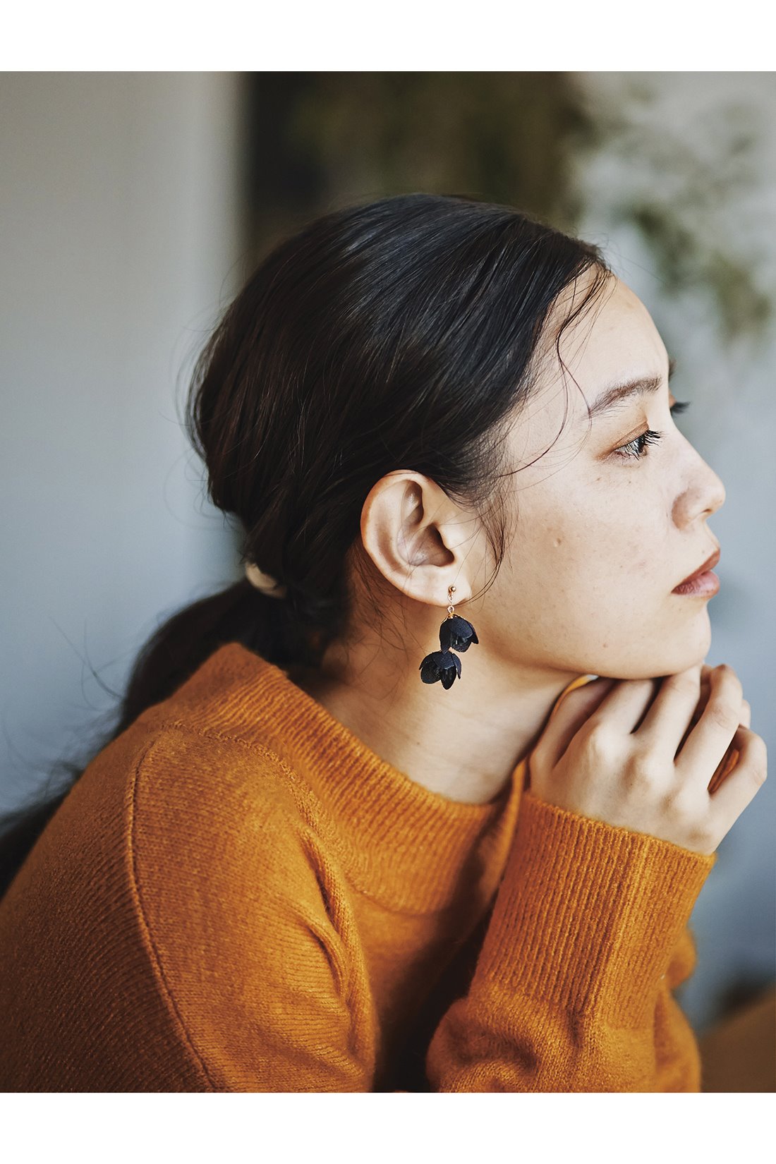 and myera ［アンドマイラ］｜and myera クリスマスローズの耳飾り