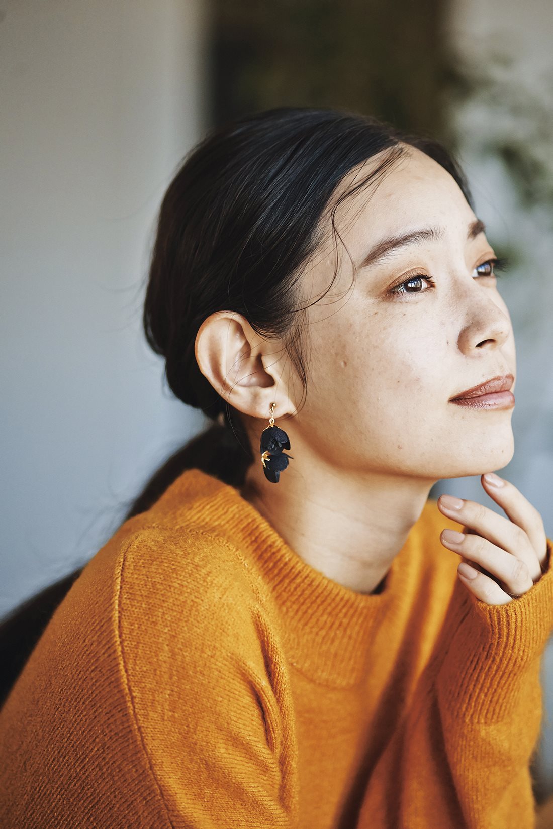 and myera ［アンドマイラ］｜and myera クリスマスローズの耳飾り