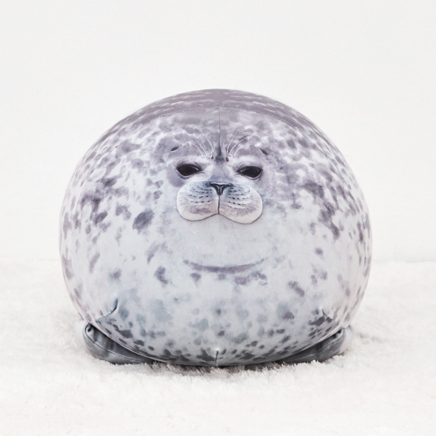 丸すぎるアザラシユキちゃんのクッション
