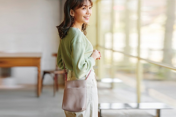 FELISSIMO フェリシモ Mrsｆ スウェーデン製　旅のカケラ トレー いっしょ買いでお得】大人のショルダーマイポッケ再販売開始！ | Kraso