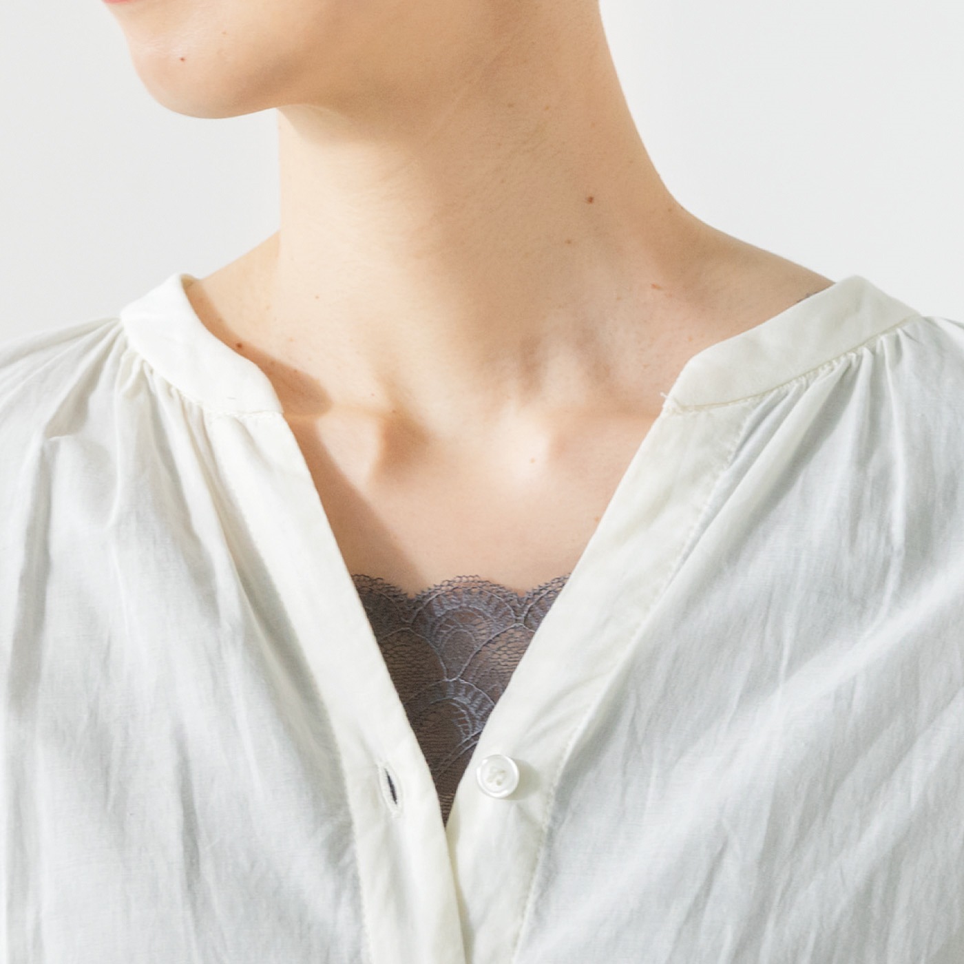 ワンピの下はこれ１枚 下着の透けやちら見えにインナーワンピで透け対策 Kraso クラソ ブログ フェリシモ