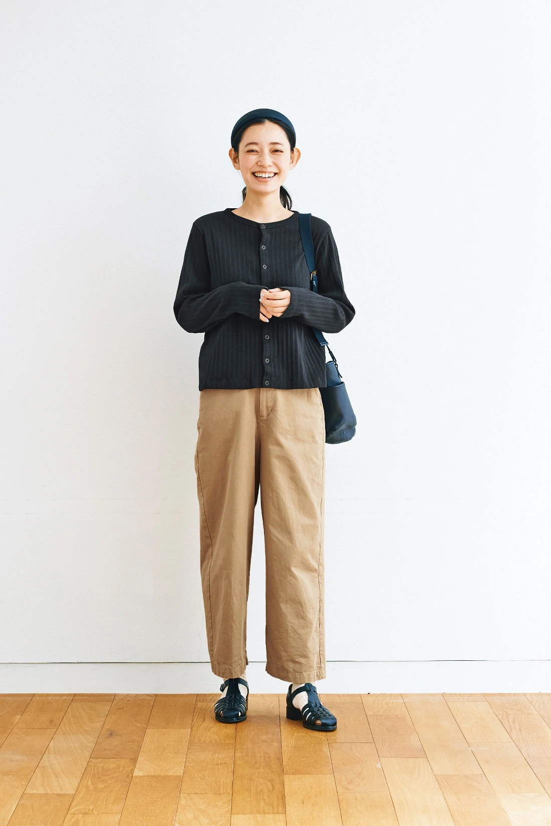 秋冬 ワイドパンツを大人に着こなす カラー別コーデ集 Niau ニアウ