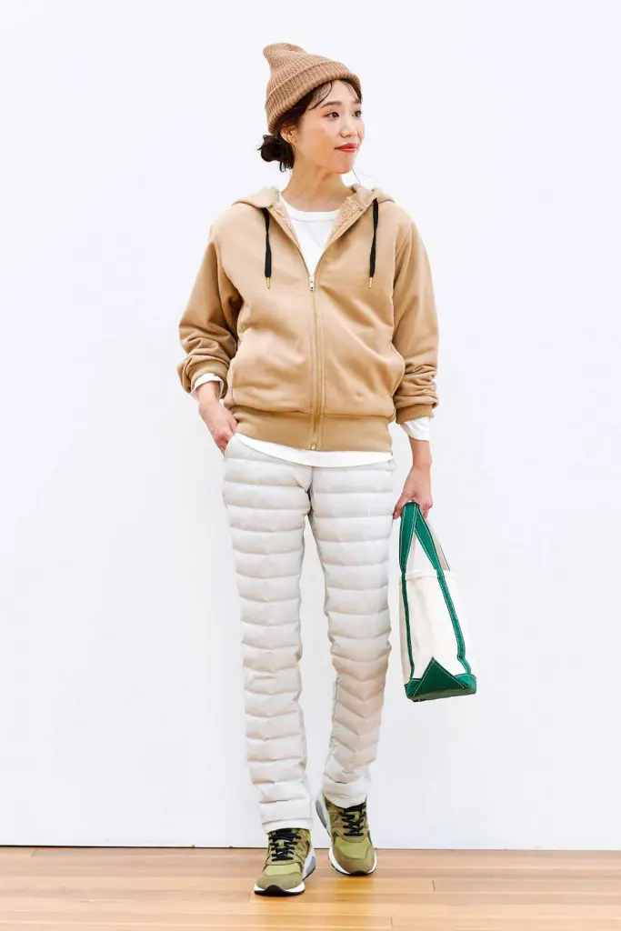 冬の白パンツを大人が着こなすには おしゃれコーデ選 Niau ニアウ