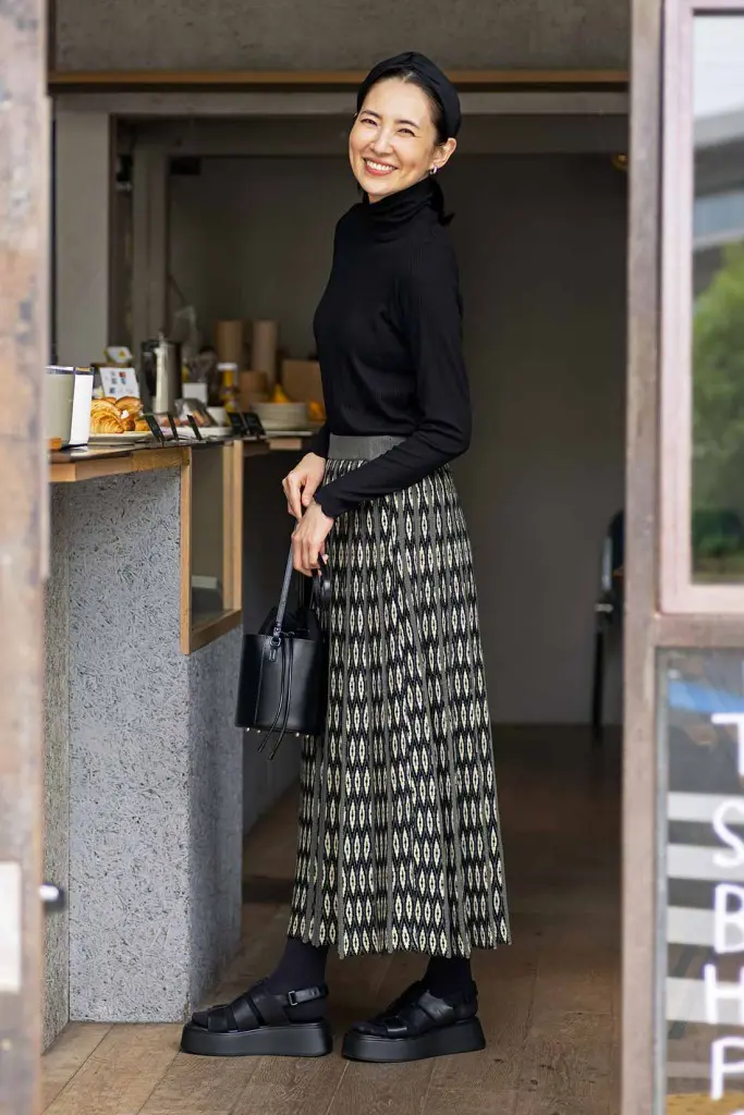 現品限り【❤️メルヘン88❤️】人氣の黒とグレー素敵なチェックデザインロングスカート