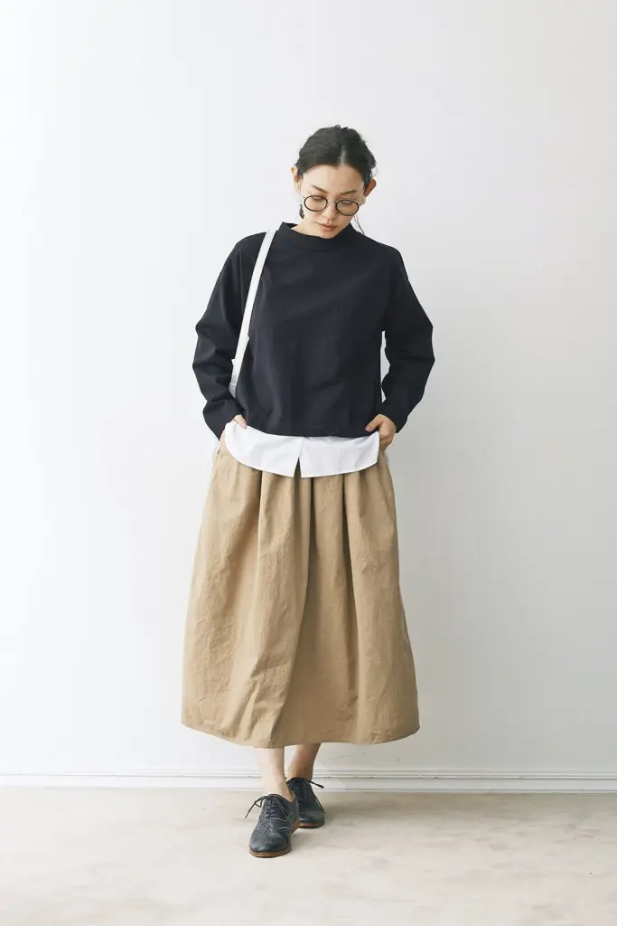 Eaphi エフィベージュ色ロングスカート ベージュ ロングスカート Eaphi エフィベージュ色ロングスカート