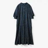 切り替えバランスがちょうどいい小紋柄ワンピース〈ネイビー〉