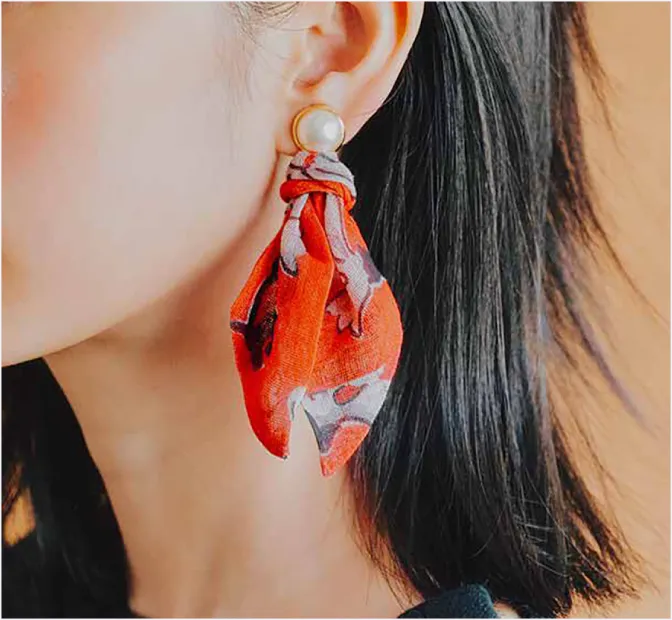 ヴィンテージライクなガーゼスカーフ風2-WAYイヤアクセの会