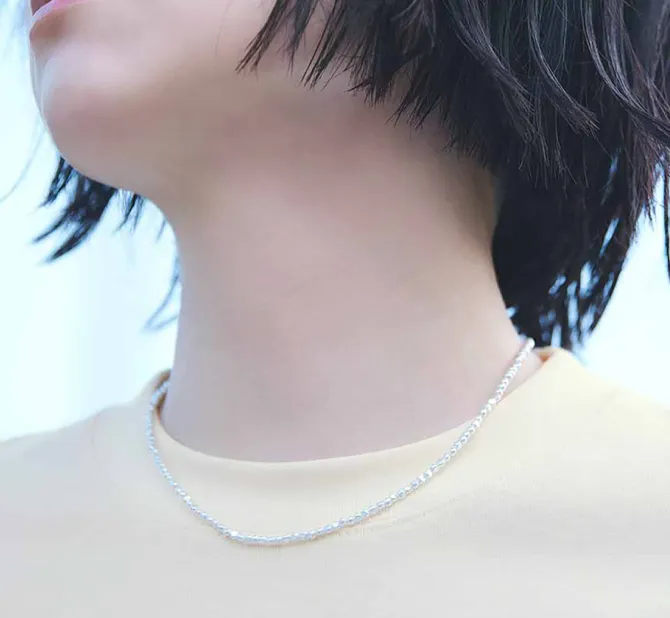 貝パールのバロック風ネックレス