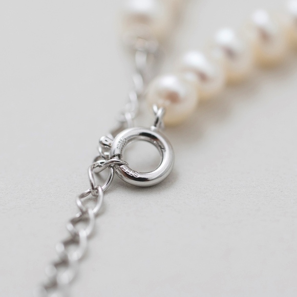 
神戸の老舗真珠メーカーが手掛けた　淡水パールのネックレス〈シルバー925〉

