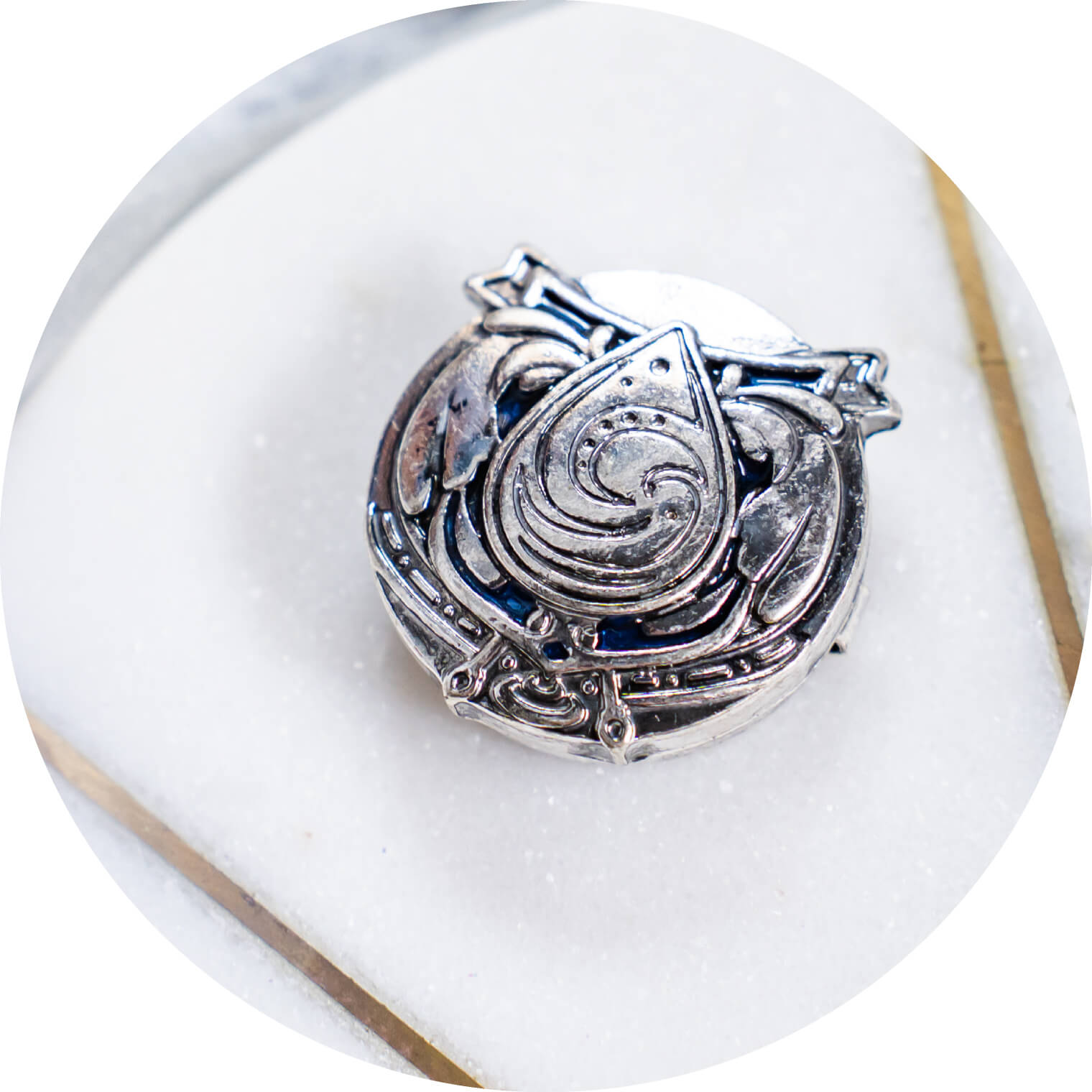 国章ボタンカバー