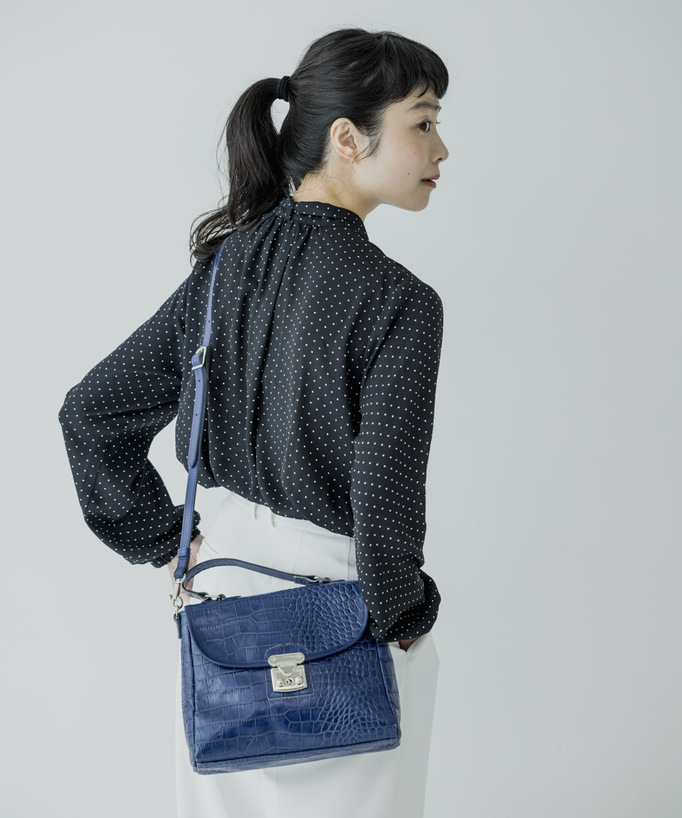 
目を奪われる　魅惑のクロコダイル。
