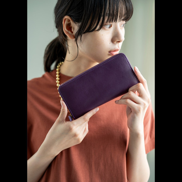 【フェリシモ】福岡の鞄作家が作った 職人本革のエンベロープウォレット グレージュ 福岡の鞄作家が作った 職人本革のエンベロープウォレット