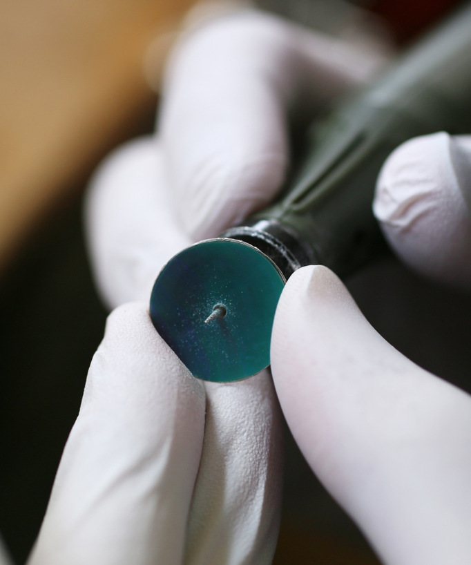 
今回発売するふたつの腕時計。
