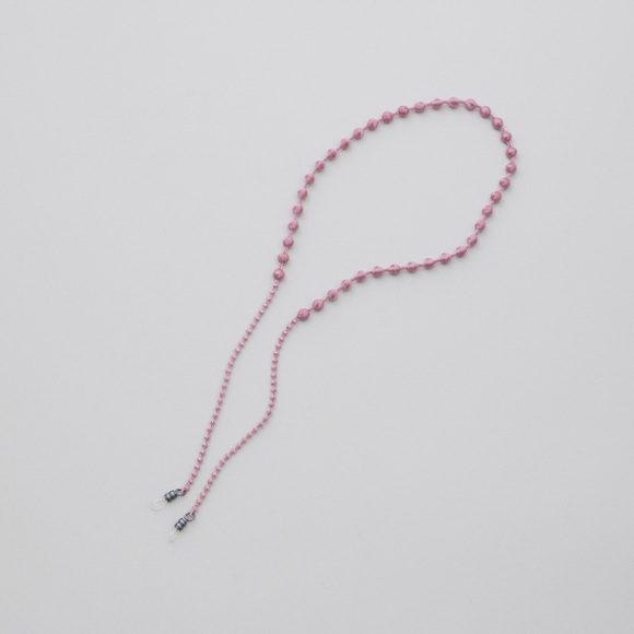 
群馬の刺繍工房が作った　糸の宝石のグラスコード〈ミスティーピンク〉
