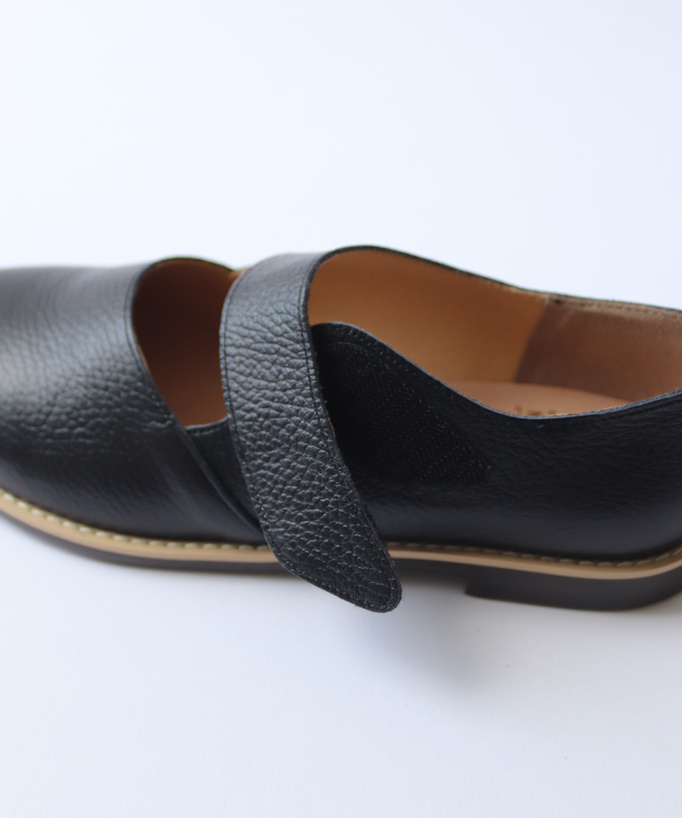 
面ファスナーは、初体験の「楽ちん」！
