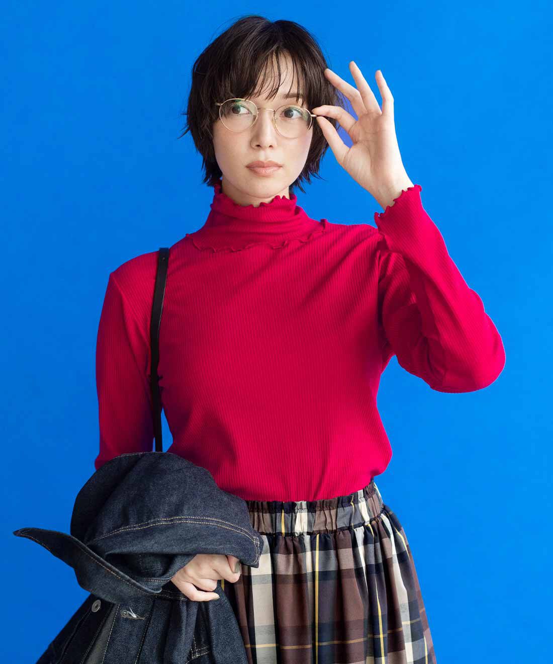 メロウ遣いで華やぎプラス 綿混素材のタートルネックリブカットソートップスの会