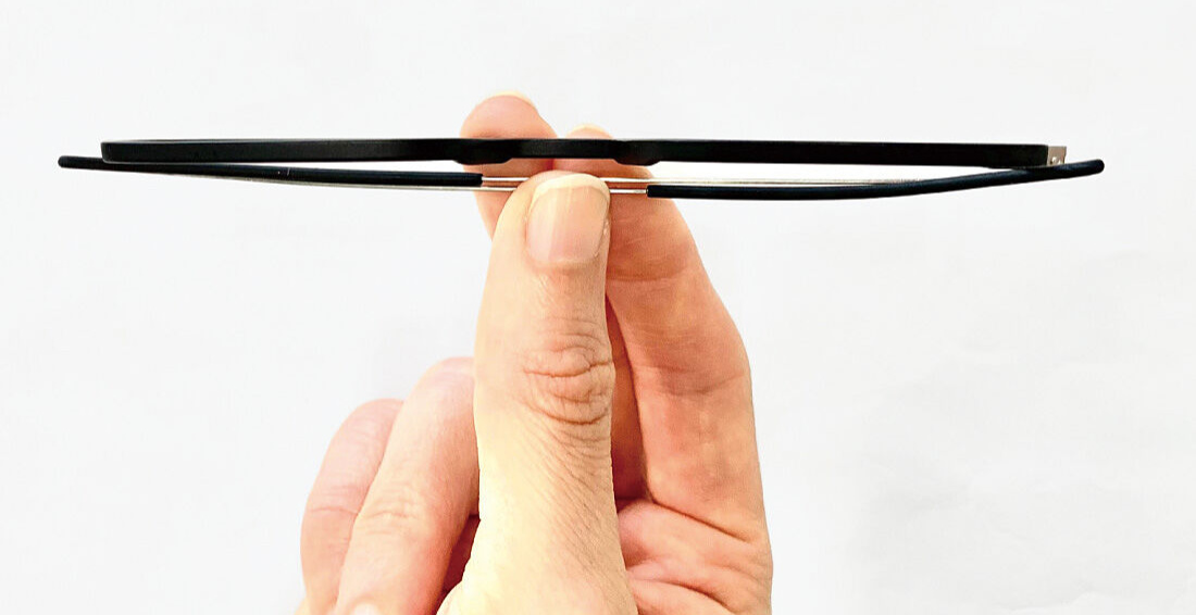 スマホカバーに貼れるリーディンググラス2