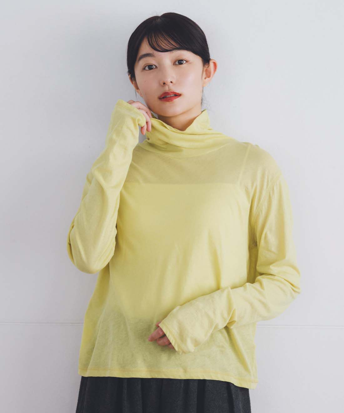 素肌のように心地よい 綿100%のシアースキンハイネックトップスの会