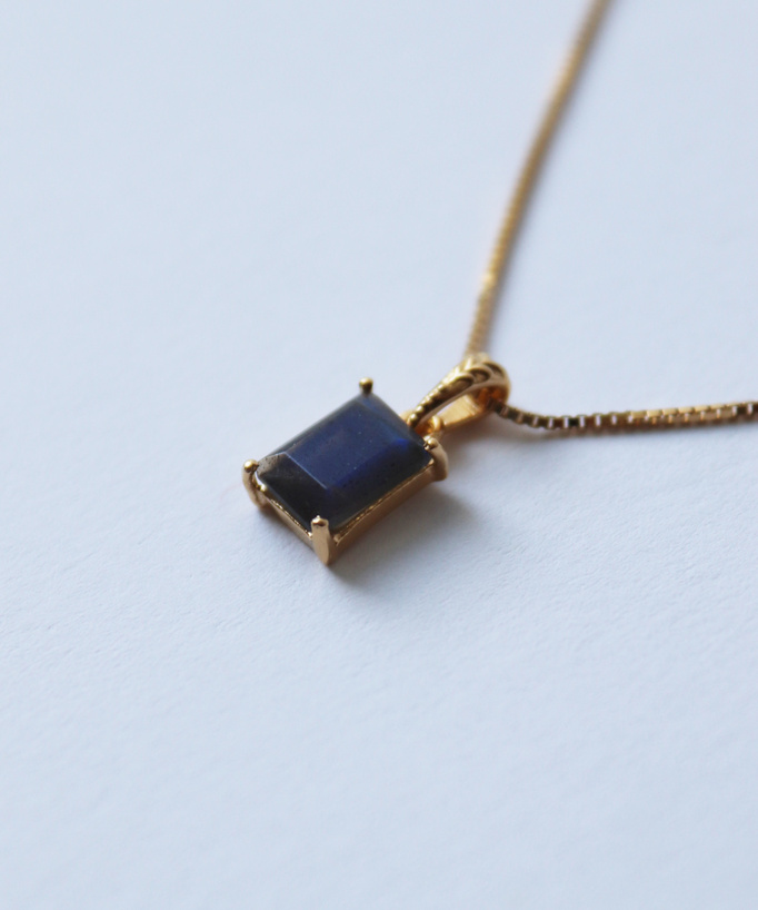 
天然石ラブラドライトのネックレス
