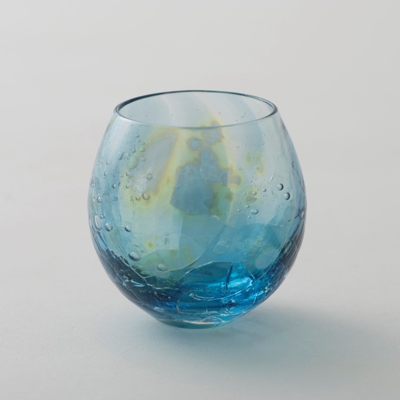
小田原のガラス職人が作った　海の色が溶け込んだ宙吹きグラス〈丸型〉
