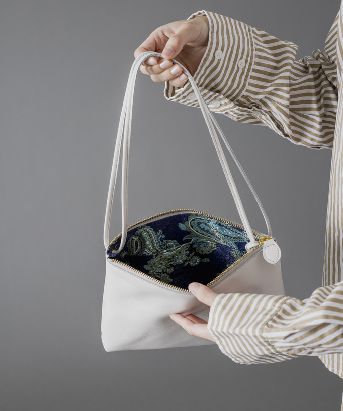 
スタイリストの旅鞄は、台湾でも大活躍！
