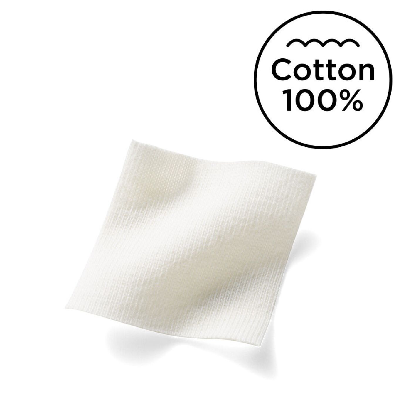 バックルでフィット感を調節できます。裏はゴム入りでスポっと履きやすいのに脱げにくい。