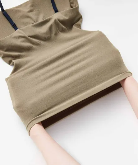 伸びやかな着圧でウエストシェイプ スタイリッシュな洗練ブラキャミソールの会