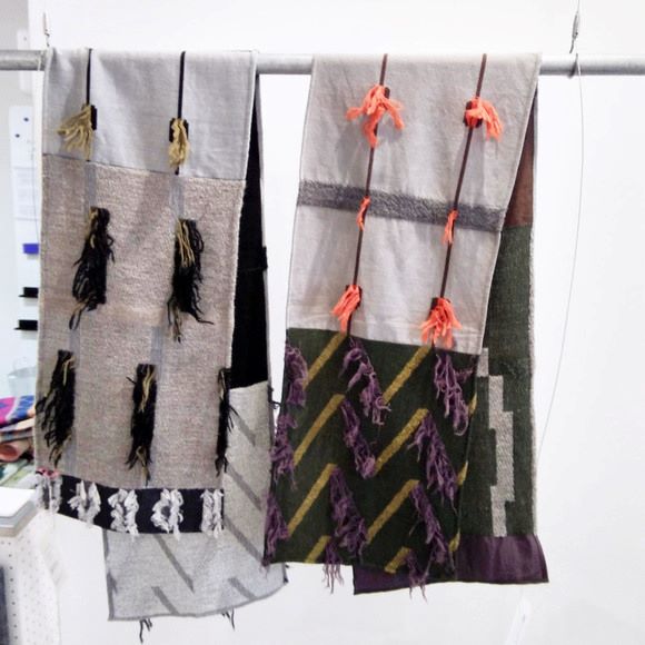 
テキスタイルデザイナーと作った 播州ジャカード織のブークレストール〈景色・カームトーン〉
