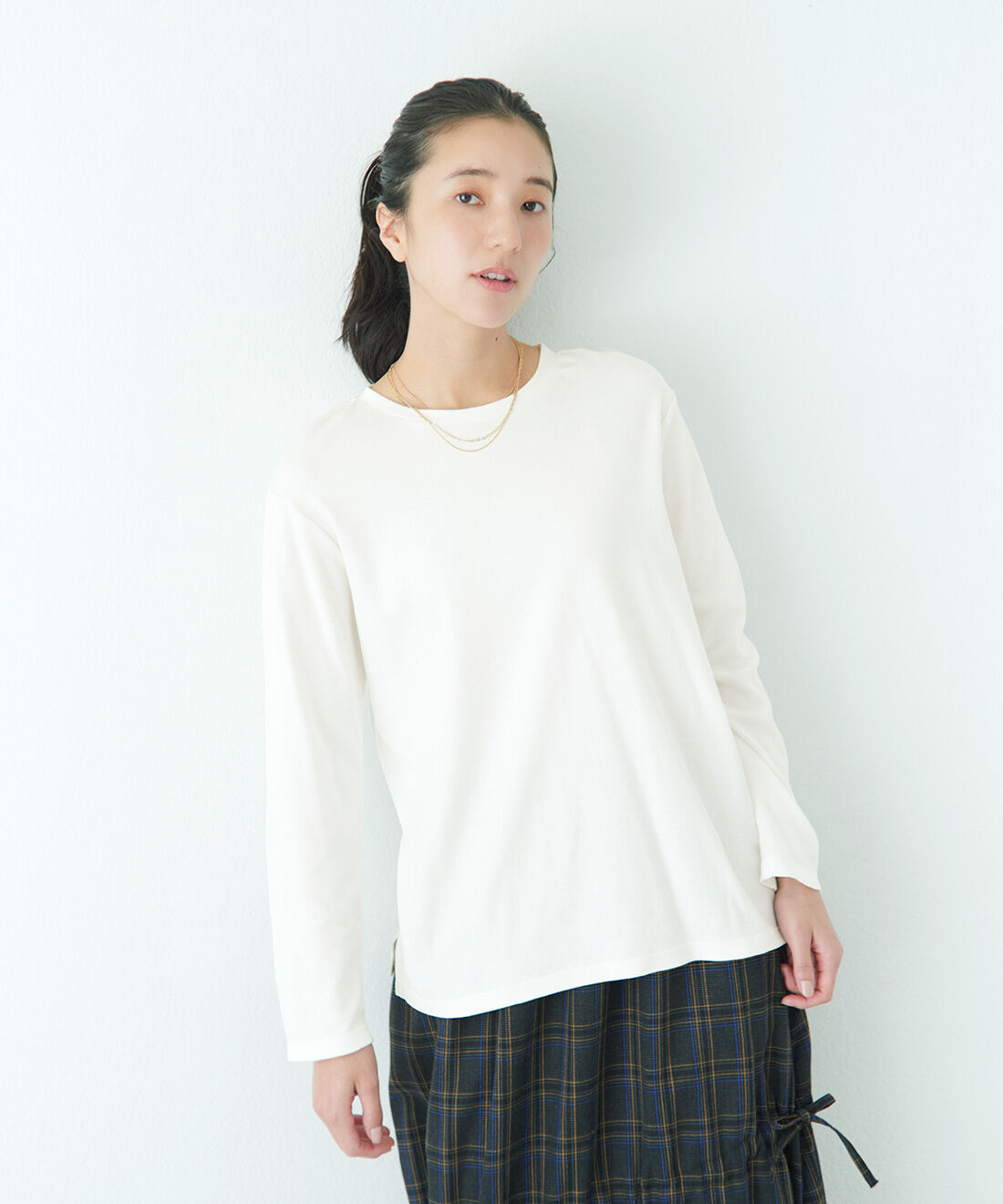 吸湿発熱コットン素材のこだわりほか綿ロング白Tシャツ