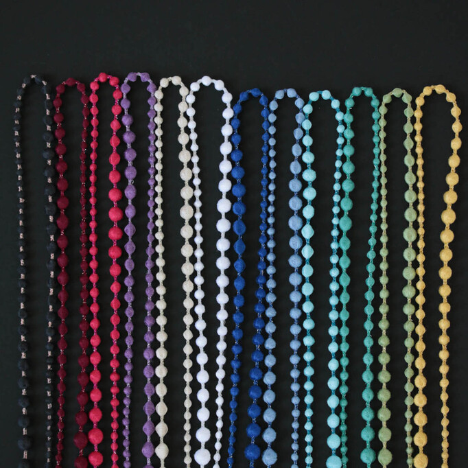 
誕生石カラー刺繍のネックレス
